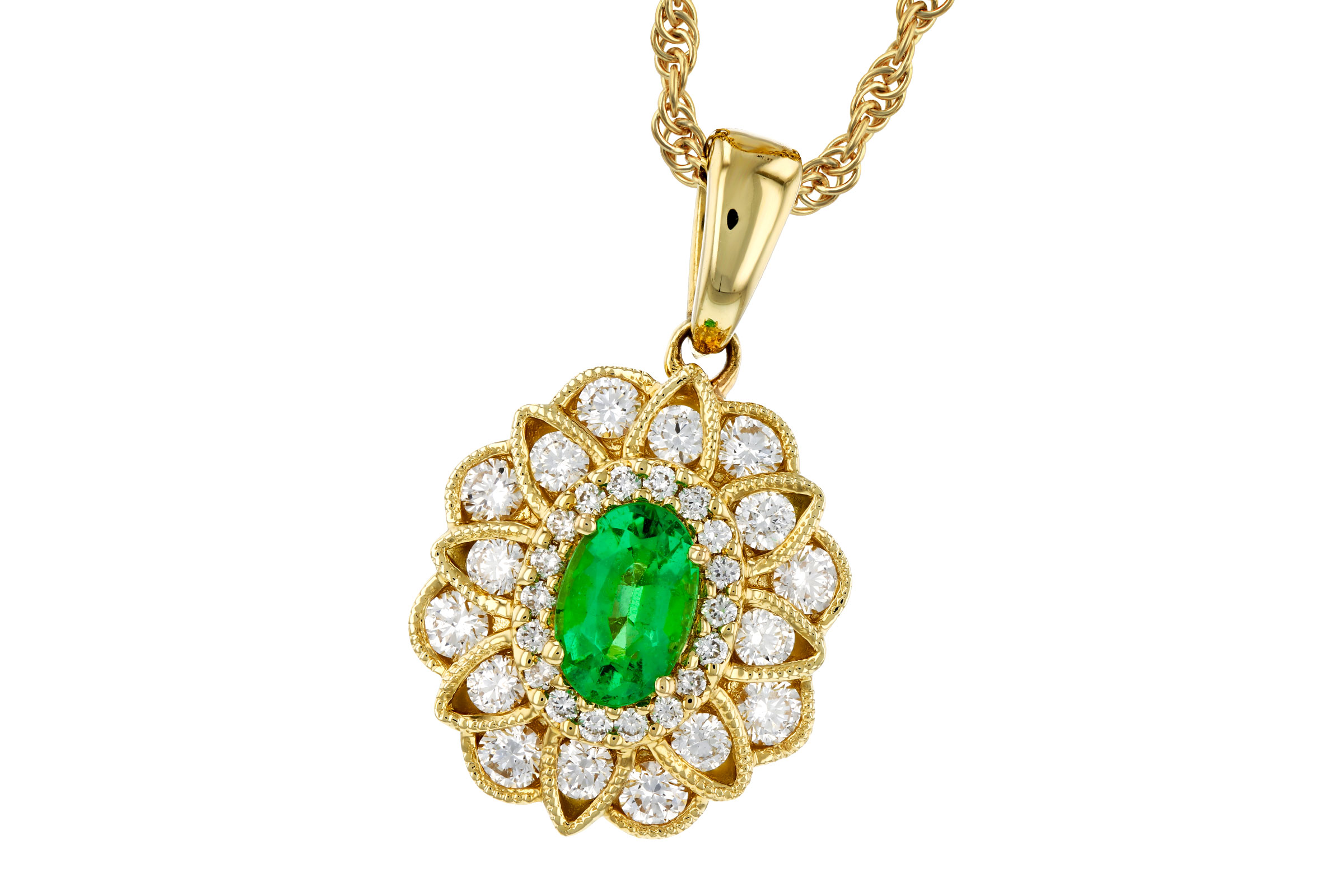 C330-28684: NECK .46 EMERALD .98 TGW (6X4 EMER)