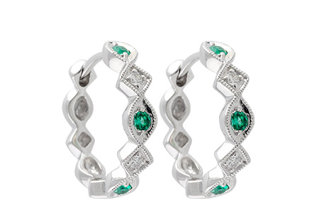 D241-19611: EARRINGS .13 EMERALD .18 TGW